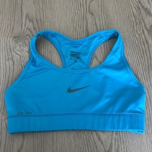 Nike running top